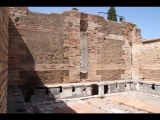 03262 ostia - regio i - insula xii - caseggiato dei triclini (i,xii,1) - via della forica - latrinen.jpg